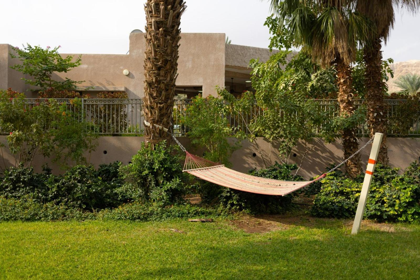 Hotel כפר נופש קלי"ה ים המלח Kalia Esterno foto