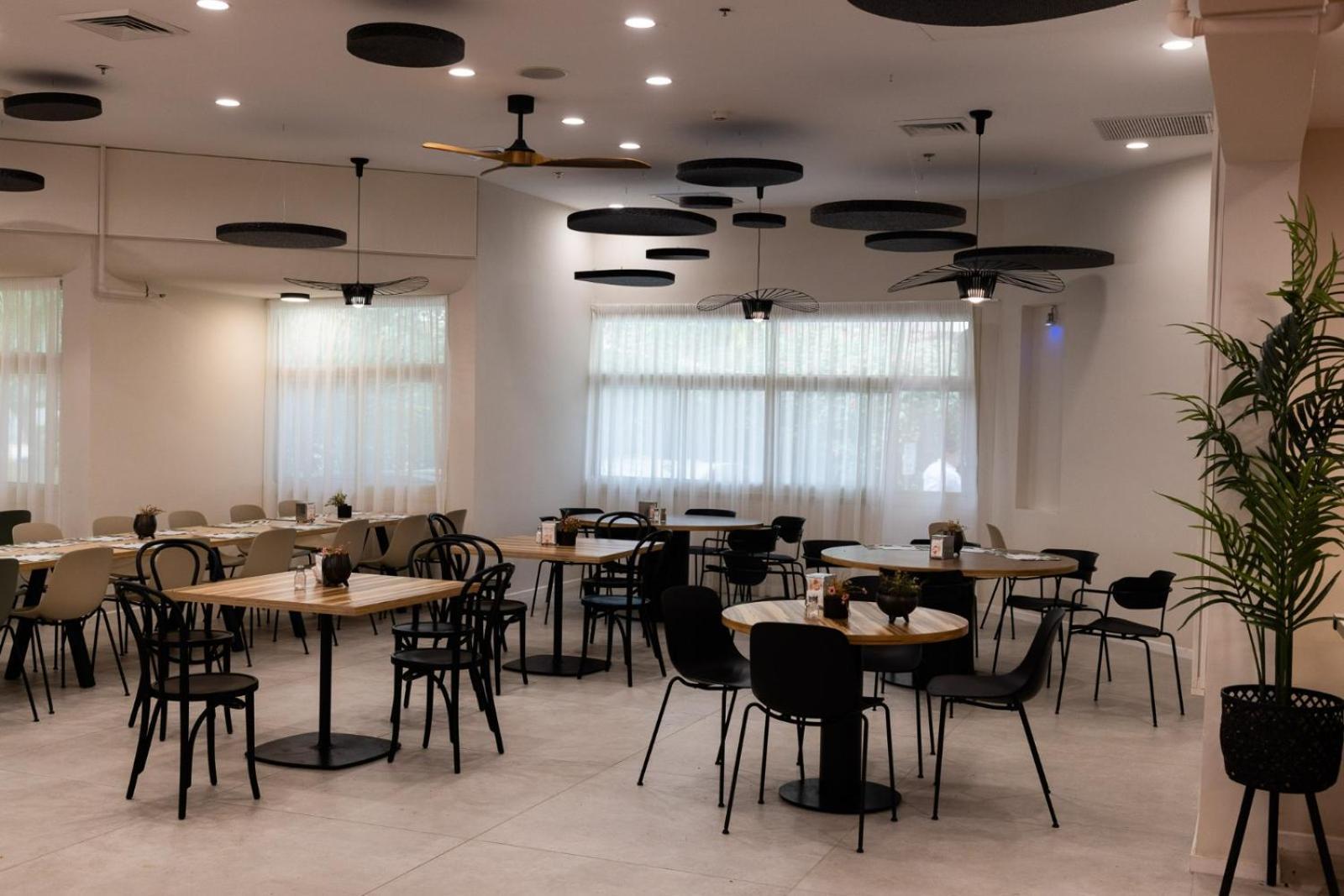 Hotel כפר נופש קלי"ה ים המלח Kalia Esterno foto